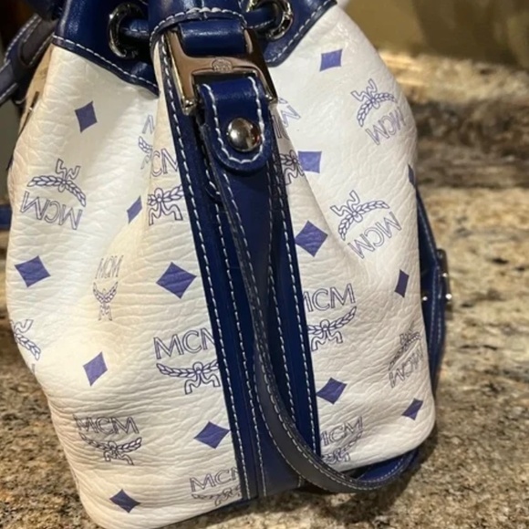 MCM EUC bucket crossbody 🎁 - Picture 5 of 12